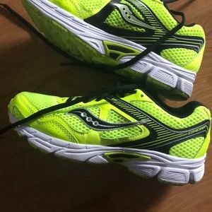 Saucony Shoes - Sneakers Saucony Shoes - Sneakers